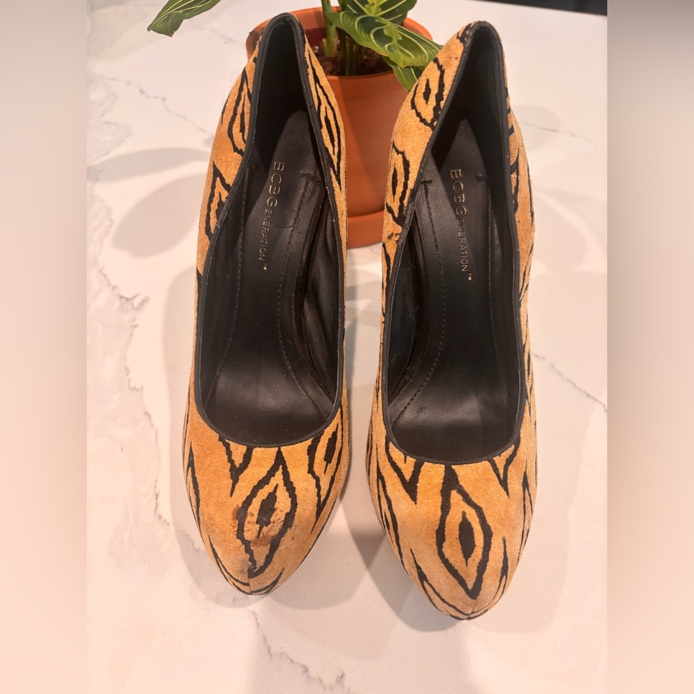 BCBG calf skin heels